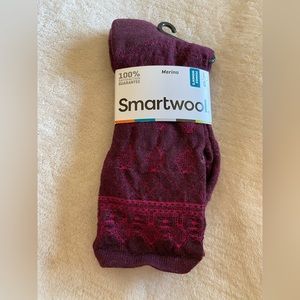 NWT Women’s Merino Smartwool Size L socks.